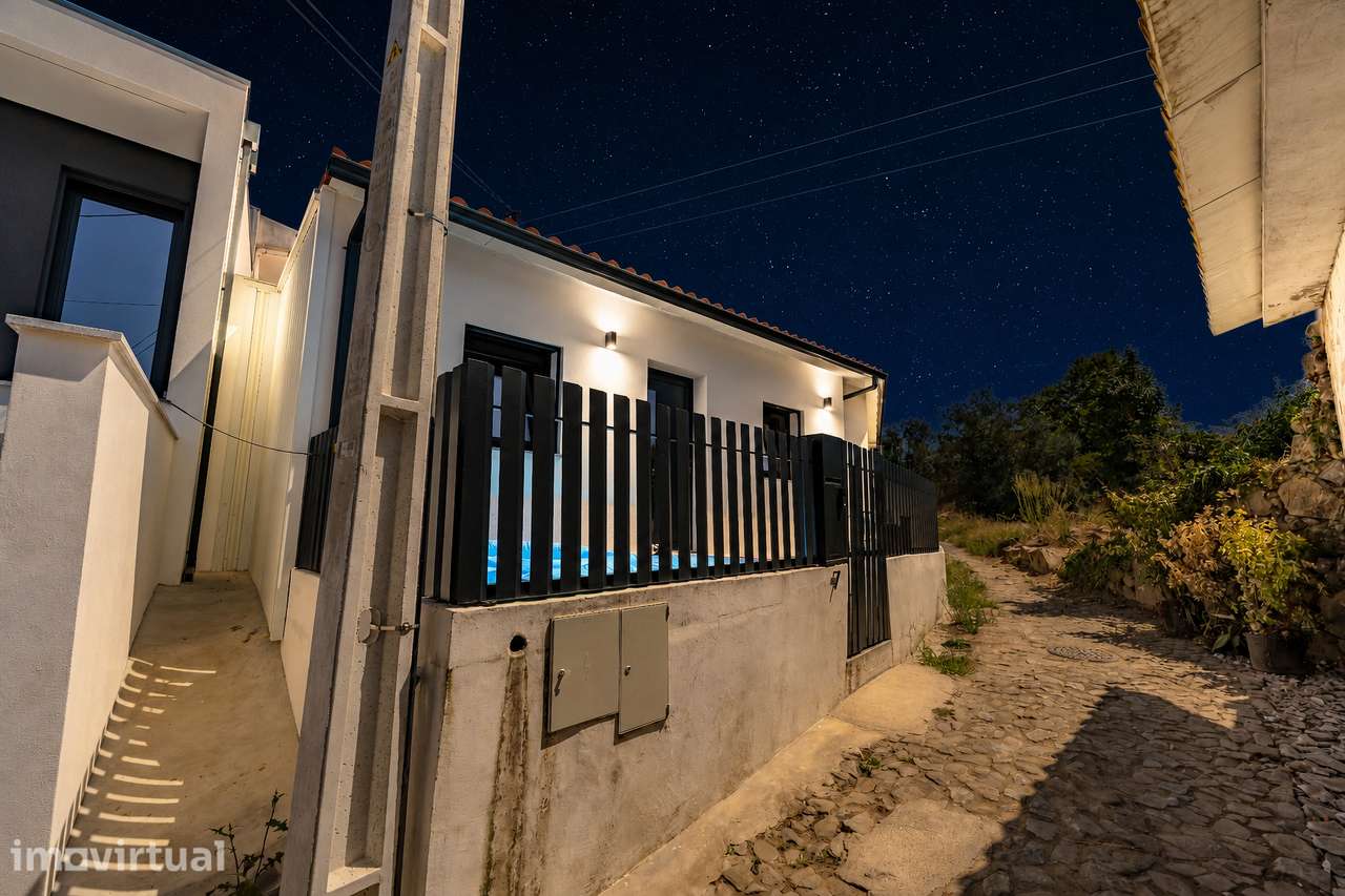 Moradia Térrea Totalmente Renovada, situada em Ferreiros, Braga - Grande imagem: 2/19
