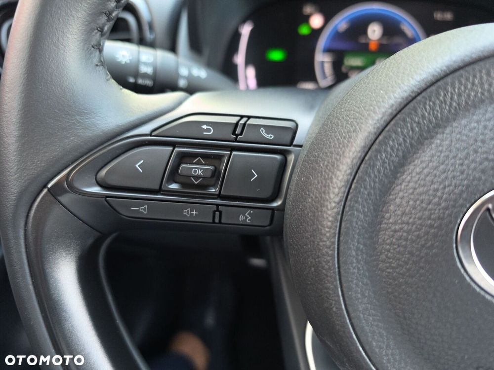 Toyota Yaris Cross Hybrid 1.5 Comfort - 25