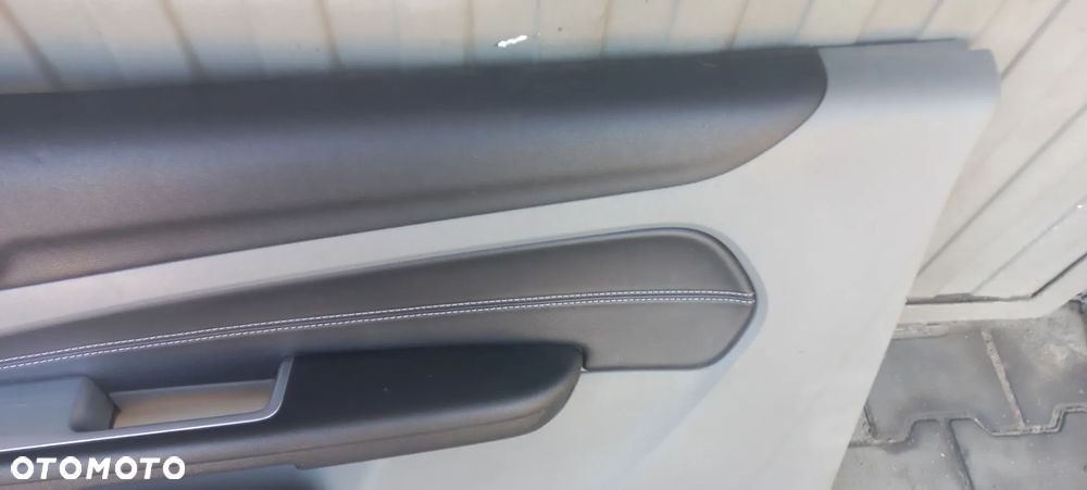 ford focus mk2 lift 3d lewy prawy boczek tapicerka poznan - 5