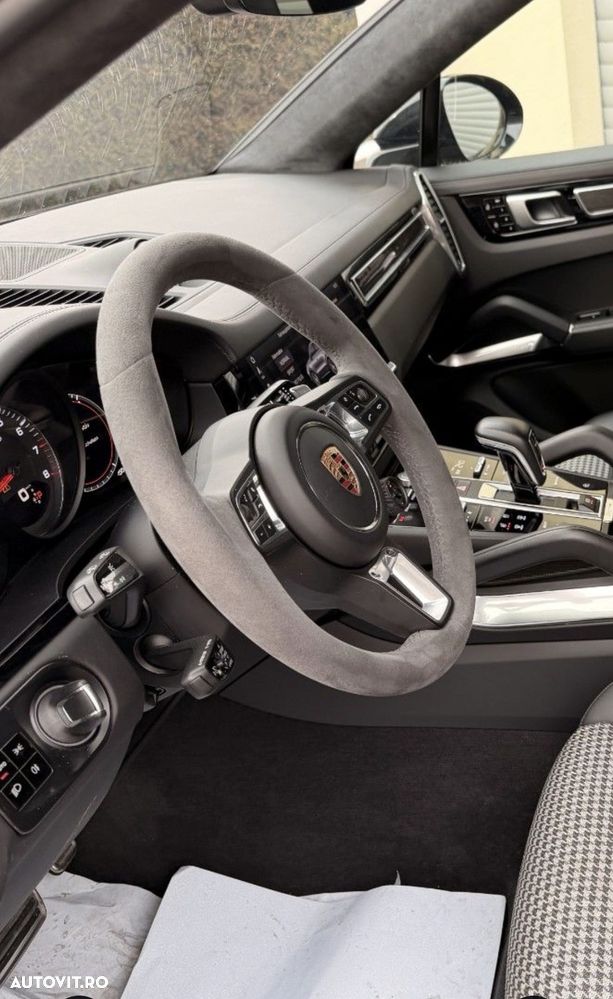 Porsche Cayenne Coupe - 6