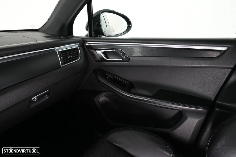Porsche Macan GTS PDK - 25