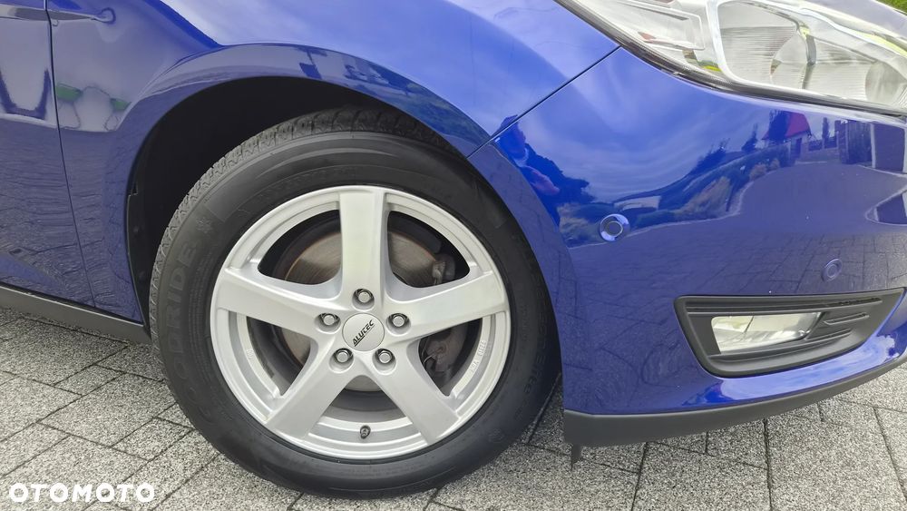Ford Focus 1.0 EcoBoost Titanium - 34