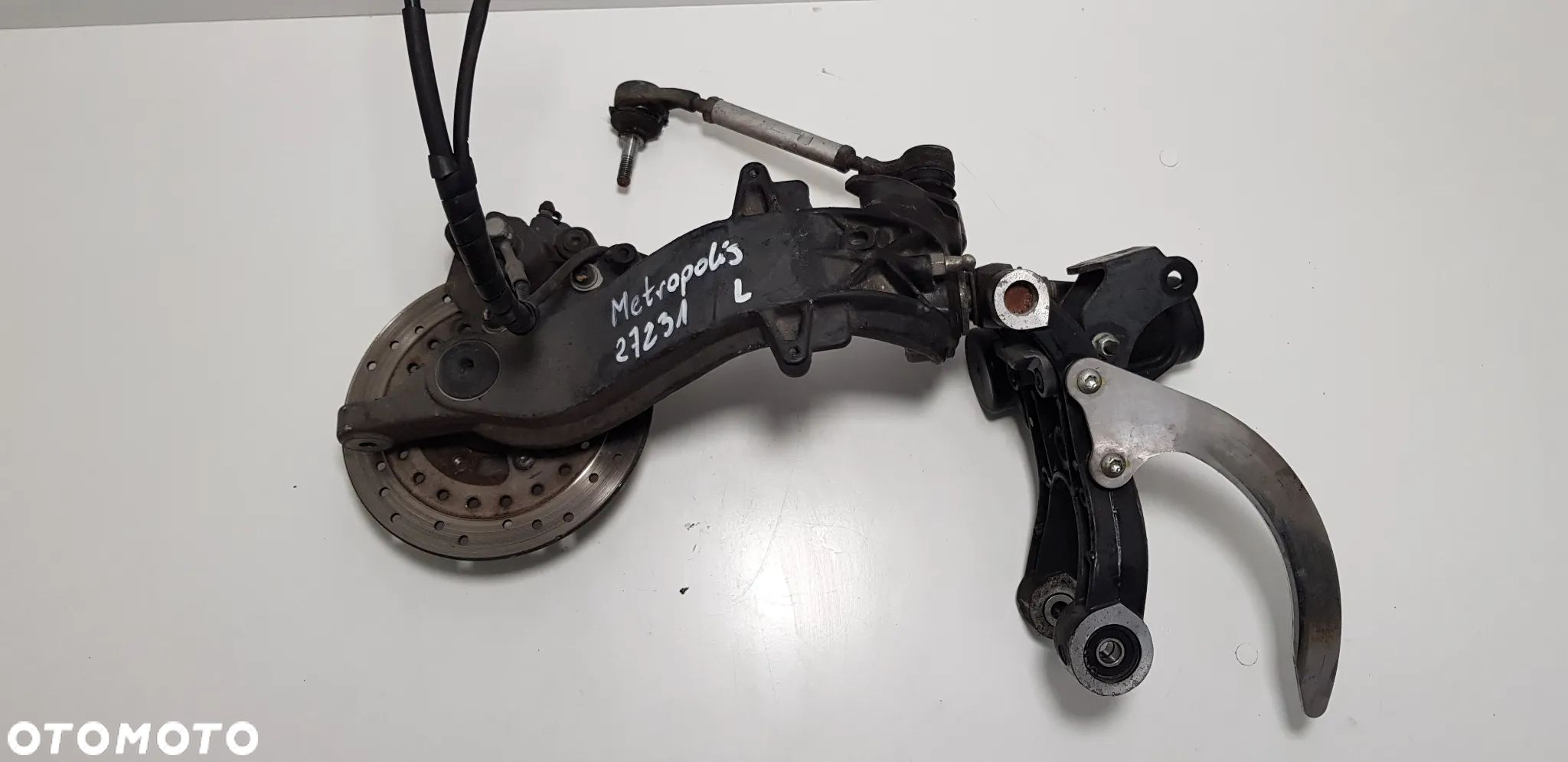 Peugeot METROPOLIS 400 Zwrotnica noga lewa zawieszenie lewe - 1