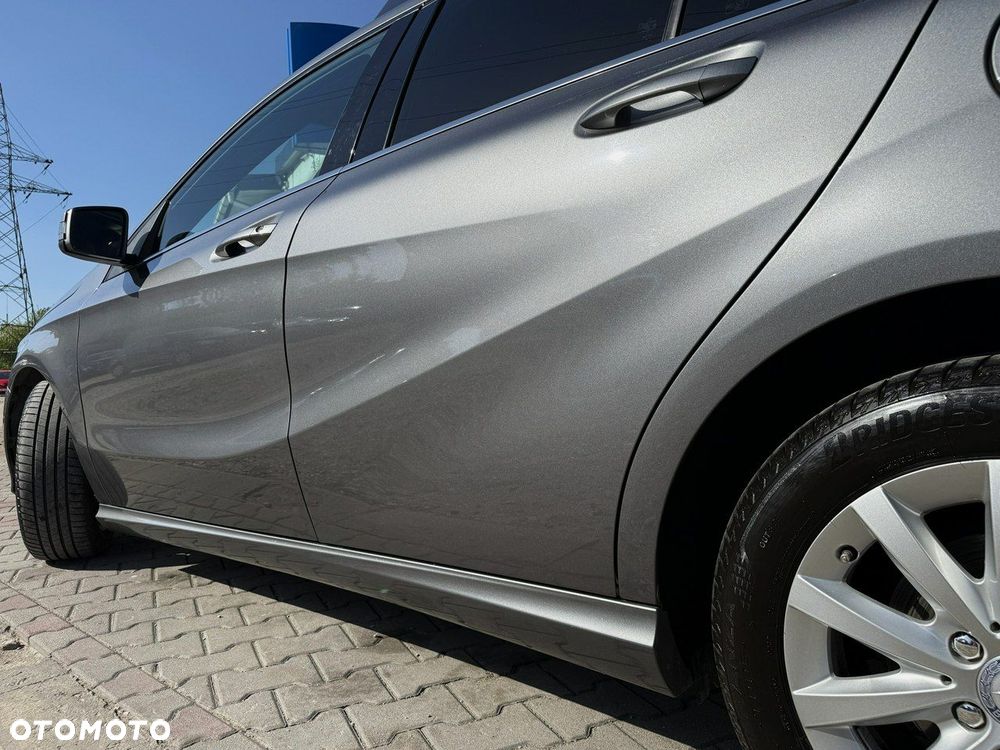 Mercedes-Benz Klasa A 180 BlueEfficiency Edition Style - 38