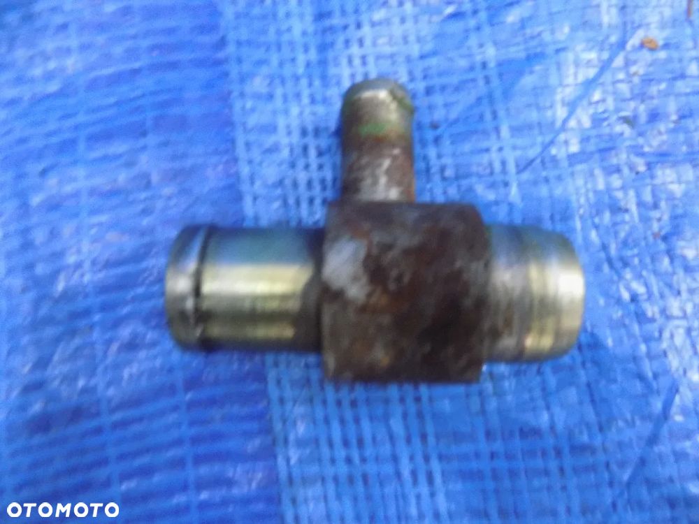 trójnik hydrauliki john deere 6300 6100 6200 6400 - 1