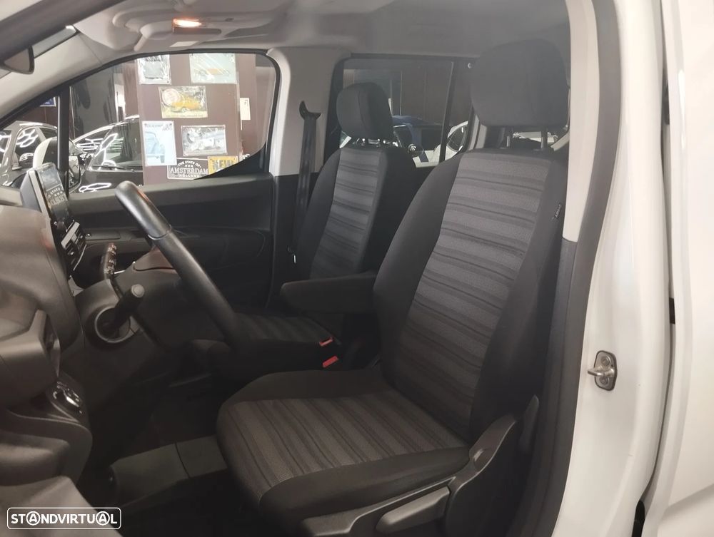 Opel Combo — fotografia 16