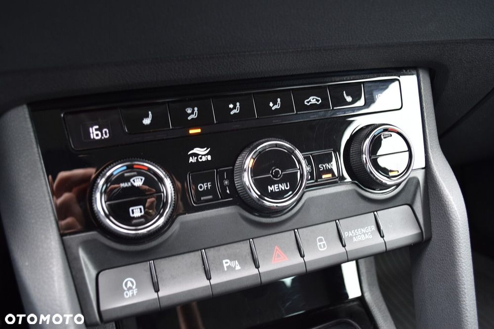 Skoda Karoq 1.5 TSI ACT 4x2 Style DSG - 22