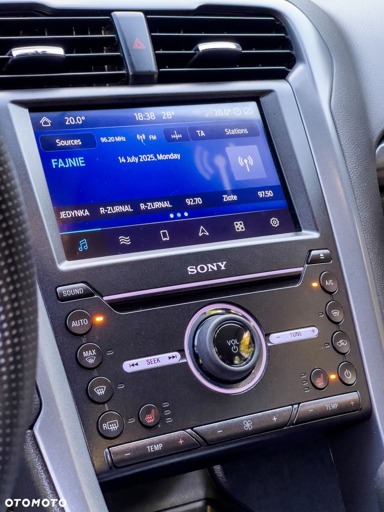 Ford Mondeo - 26