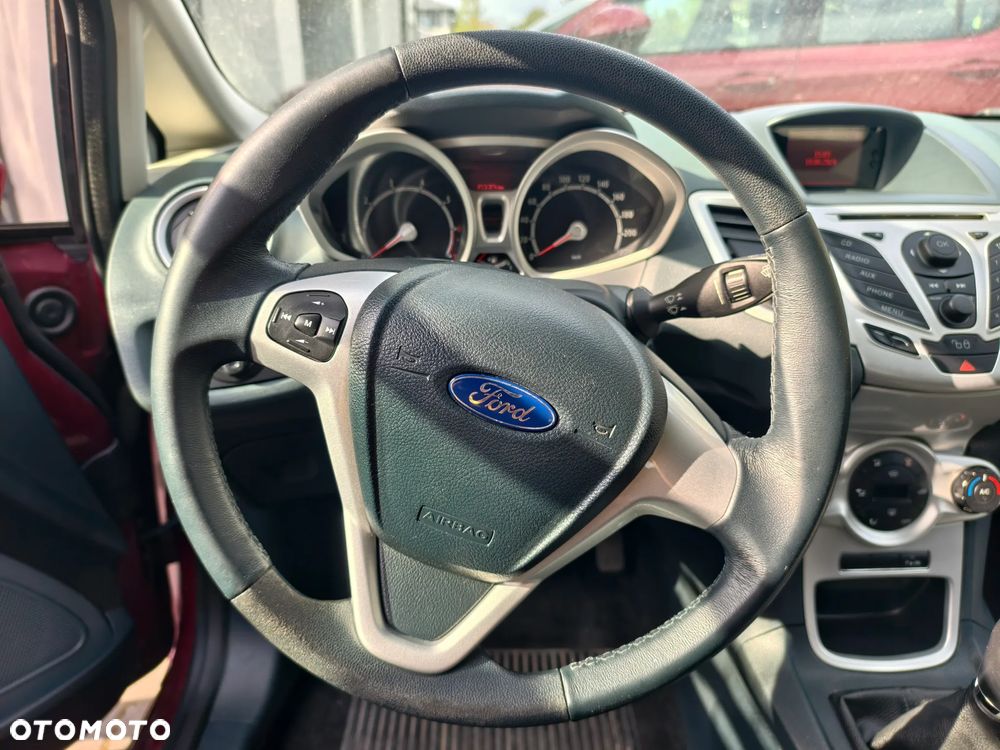 Ford Fiesta 1.4 Ghia - 15