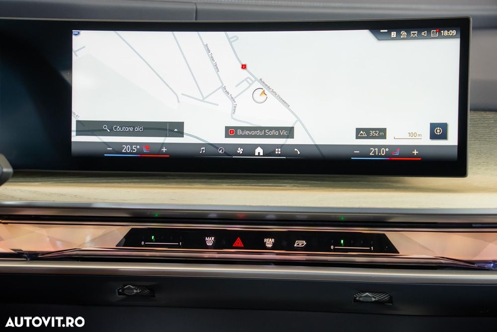 BMW Seria 7 740d xDrive MHEV - 21