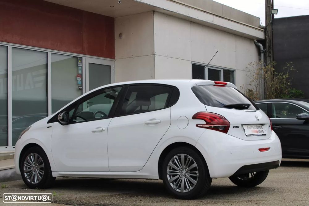 Peugeot 208 1.2 PureTech Style - 14