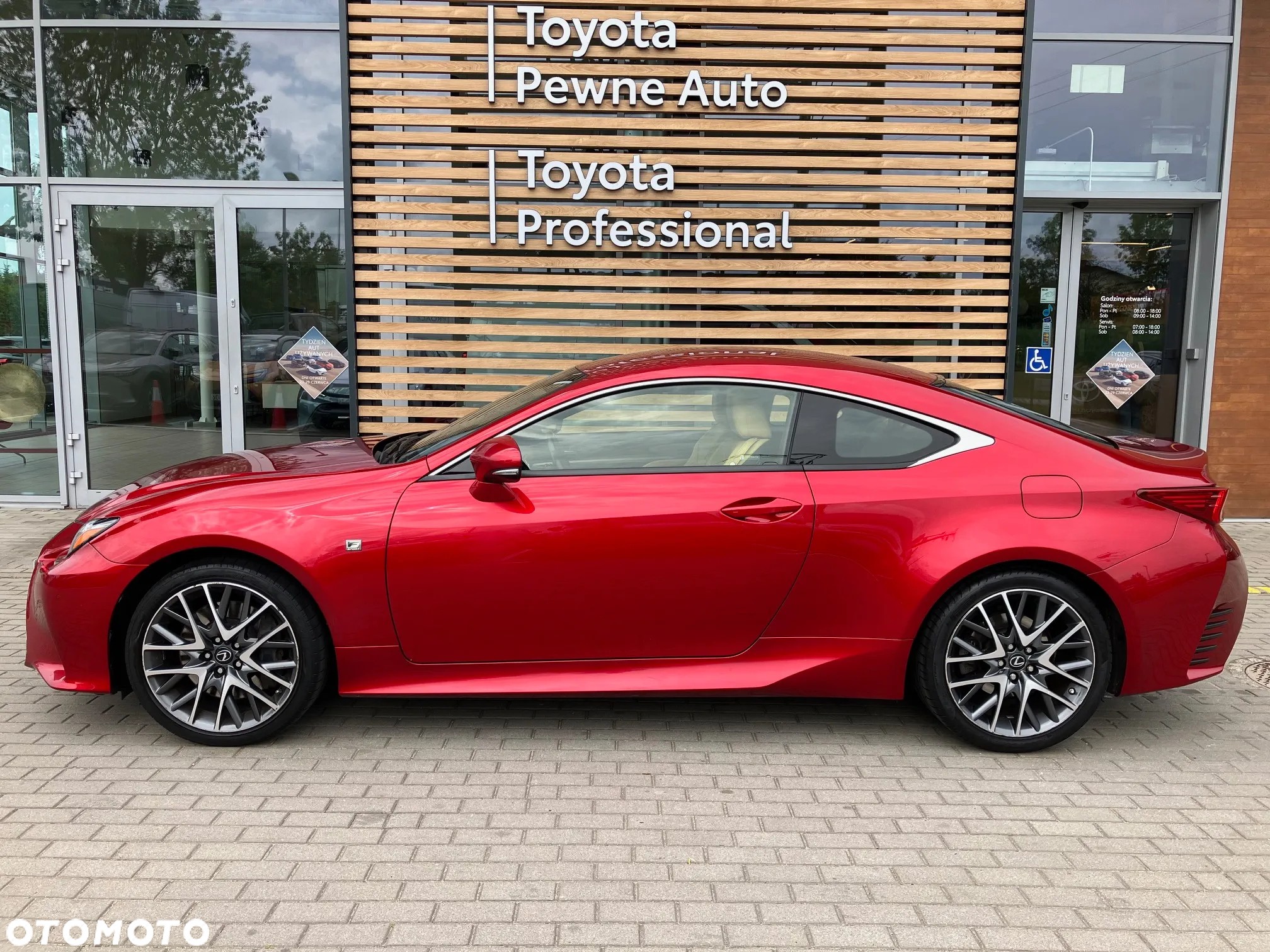 Lexus RC 200t / 300 F Sport - 3