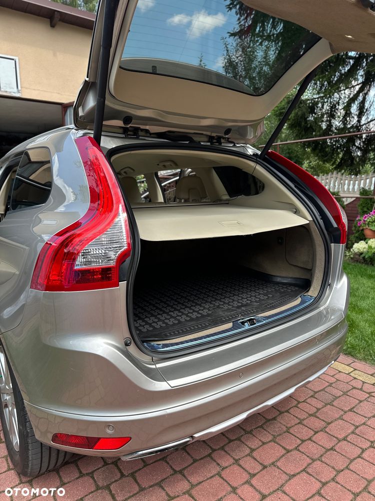Volvo XC 60 D5 AWD Summum - 20
