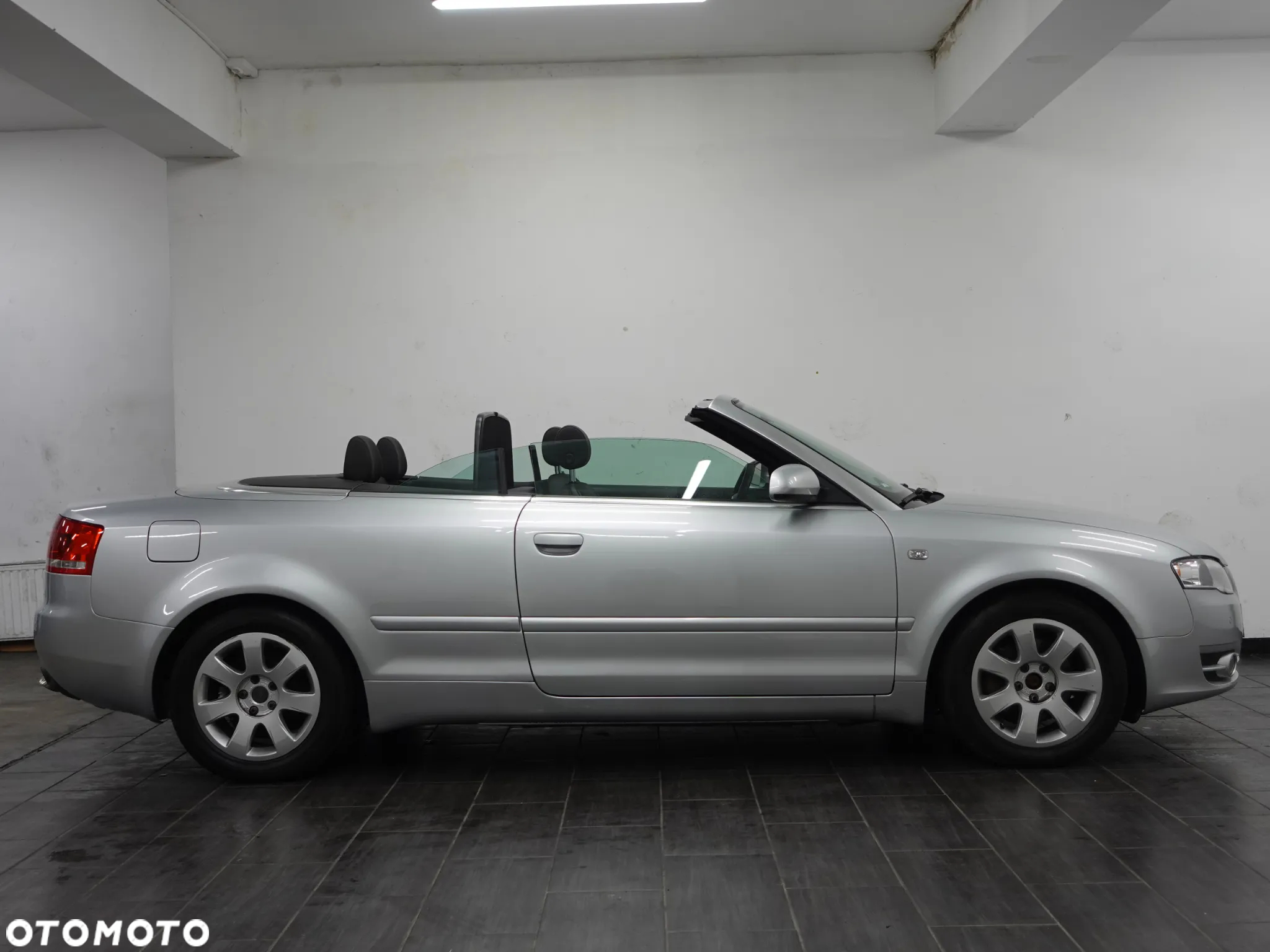 Audi A4 Cabriolet 2.0 TDI DPF - 10