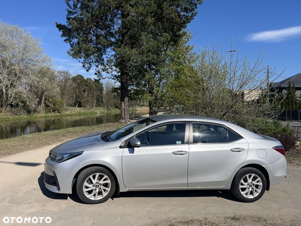 Toyota Corolla - 1