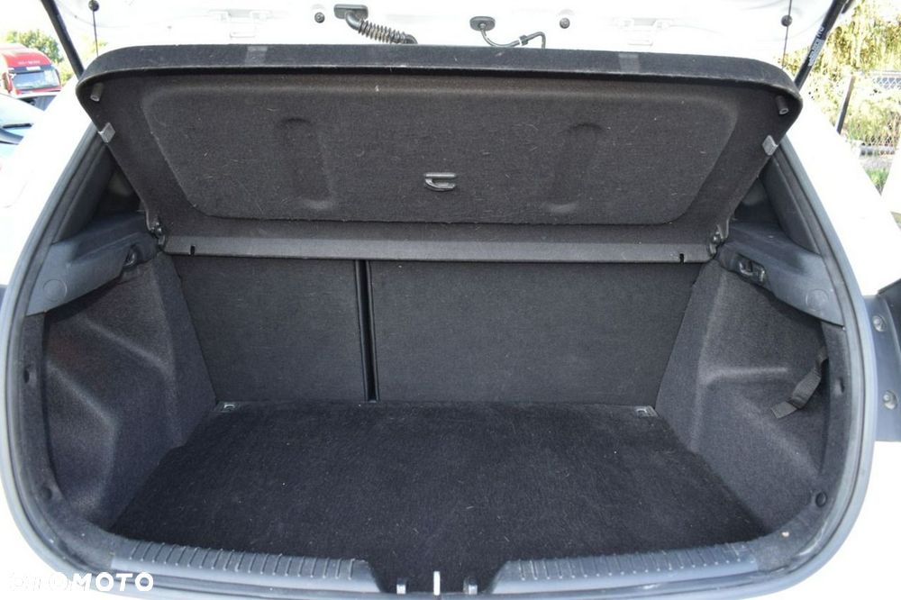 Kia Ceed - 14
