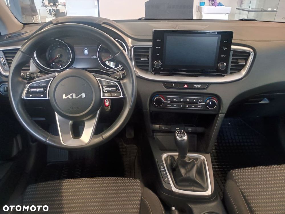Kia Ceed - 23