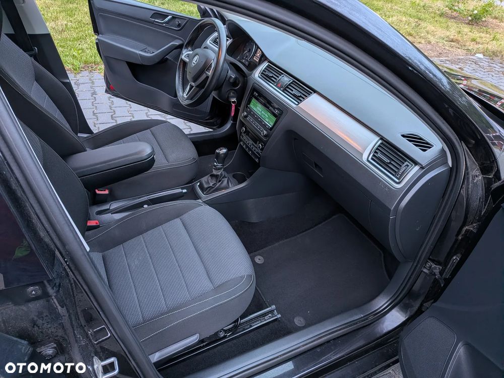 Skoda RAPID 1.2 TSI Elegance Green tec - 28