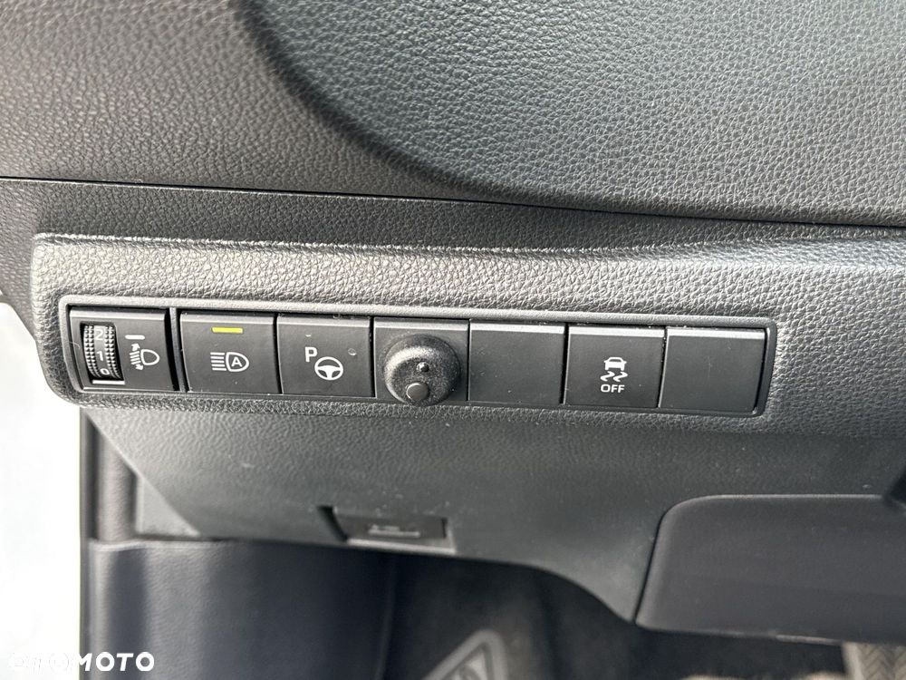 Toyota Corolla 2.0 Hybrid Comfort - 19