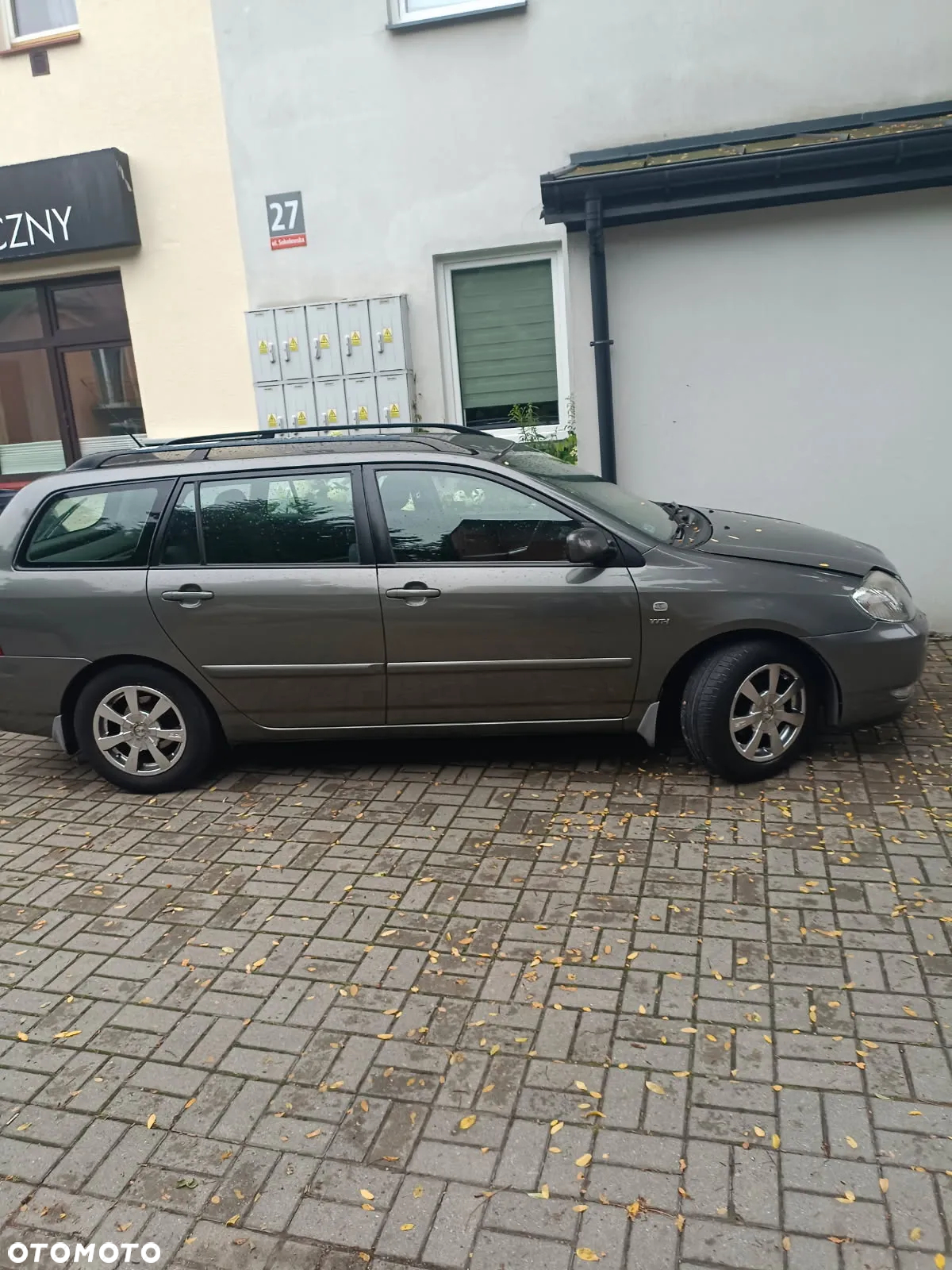 Toyota Corolla 1.6 VVT-i Terra Polaris - 2