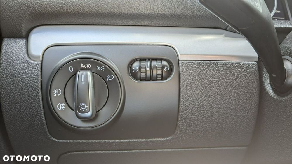 Volkswagen Golf - 31