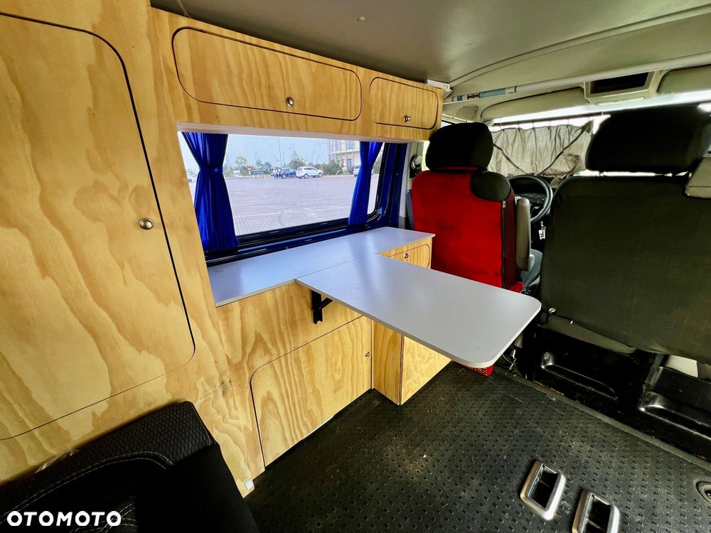 Volkswagen Transporter - 23