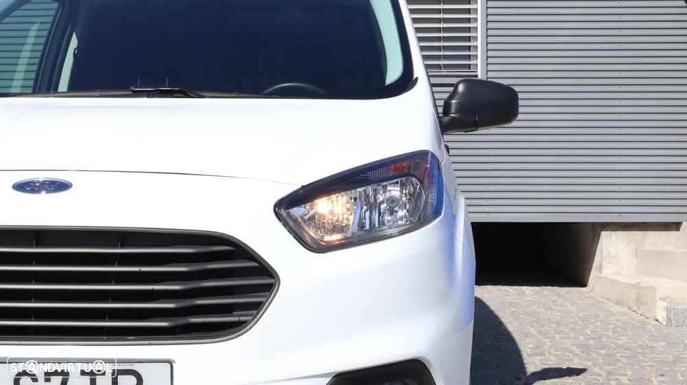 Ford Courier Van - 9