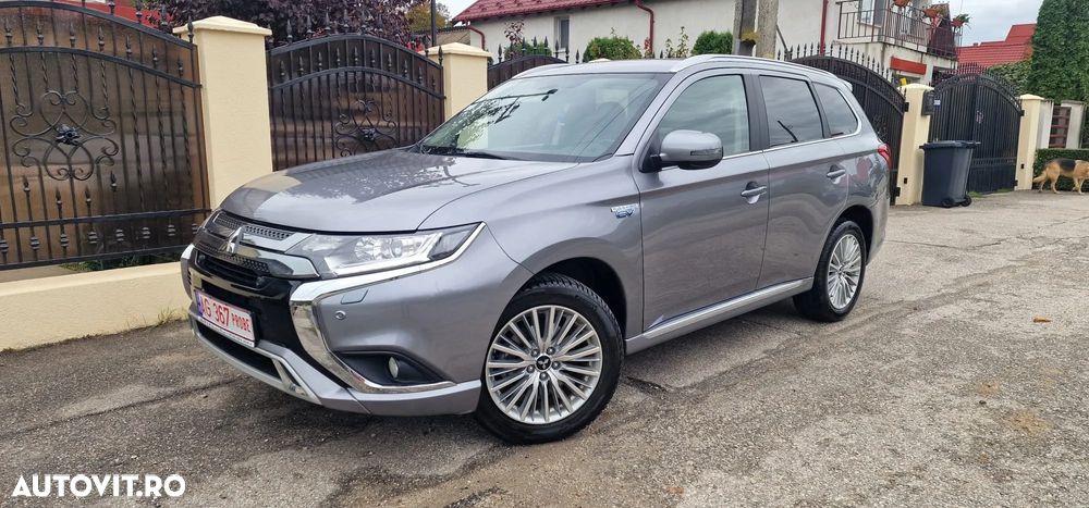 Mitsubishi Outlander 2.4 4WD Plug-In Hybrid Diamant - 1