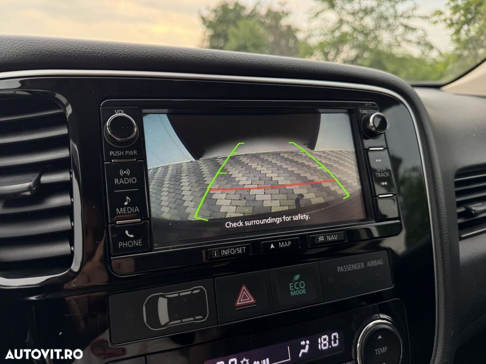 Mitsubishi Outlander - 11