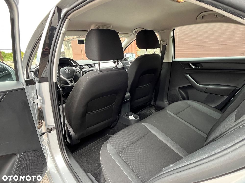 Skoda RAPID 1.4 TDI DPF Ambition - 23