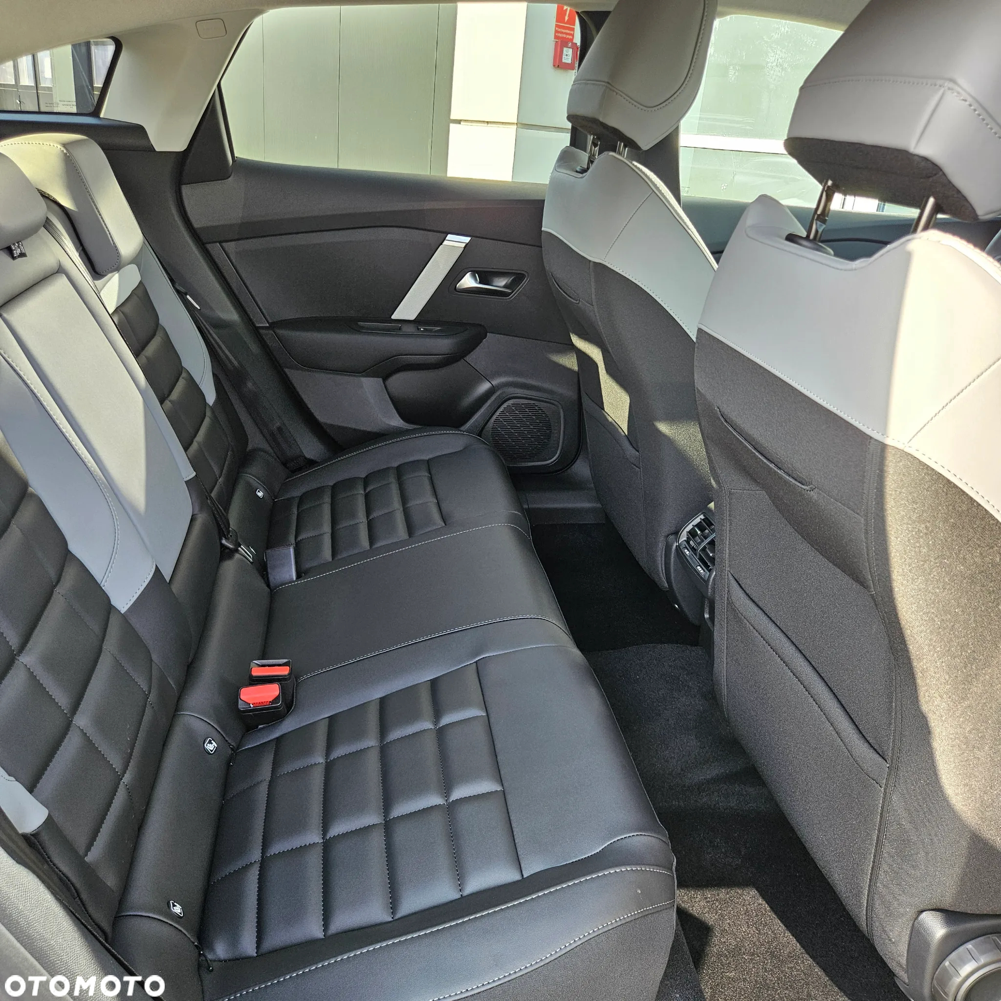 Citroën C4 e-C4 EV156 54kWh Max - 15