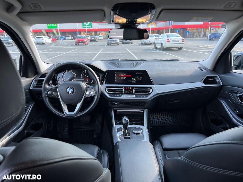 BMW Seria 3 320i AT - 16