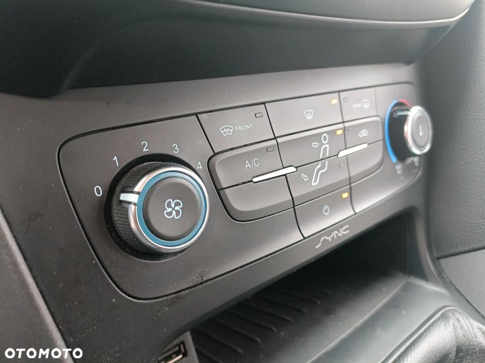 FORD FOCUS MK3 10-19 LIFT 2016 r. panel nawiewu klimatyzacji  * - 2