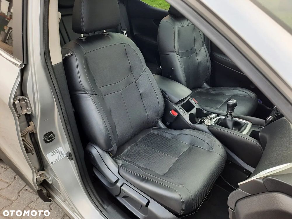 Nissan Qashqai 1.6 DCi 4x4 Tekna EU6 - 25