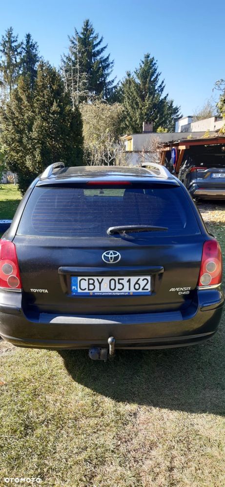 Toyota Avensis - 4