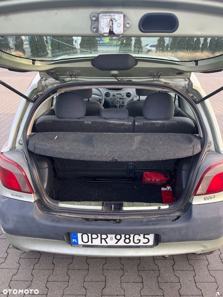 Toyota Yaris 1.0 Base - 5