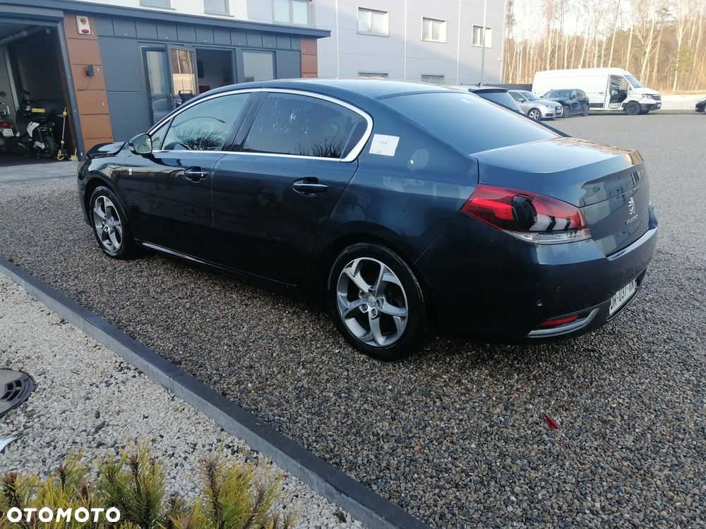 Peugeot 508 Hybrid4 - 4