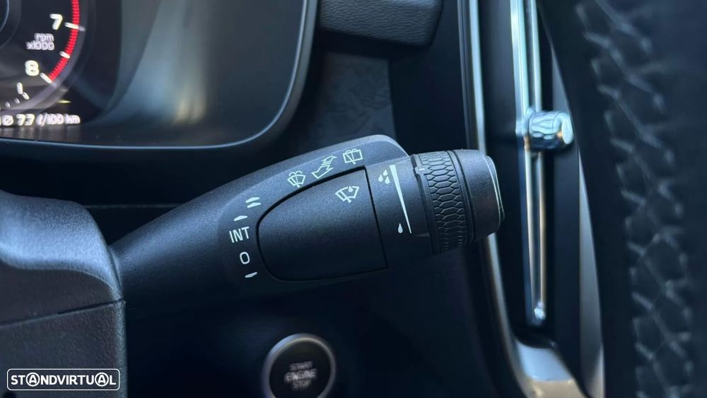 Volvo XC 40 1.5 T2 Momentum Core - 30