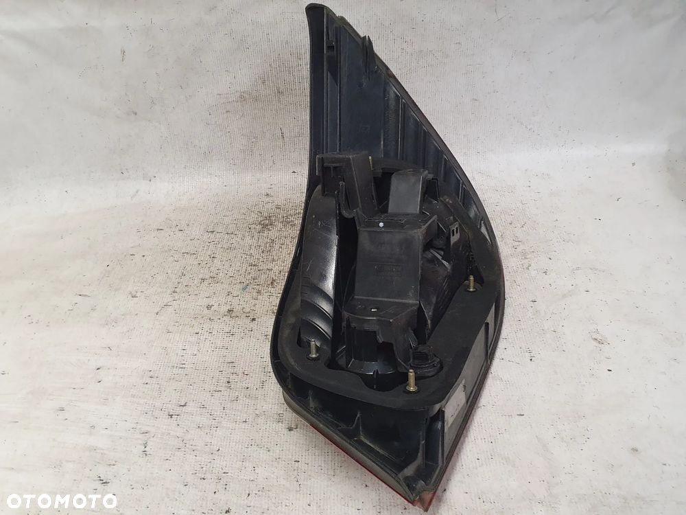 * LAMPA TYLNA LEWA TYŁ LEWO BMW 5 E60 - 8