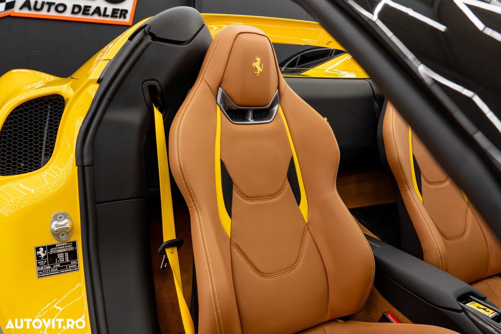 Ferrari 296 GTS - 16