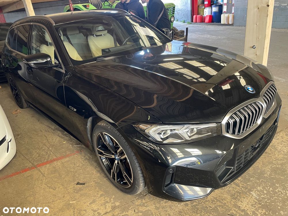 BMW Seria 3 330i M Sport sport - 2