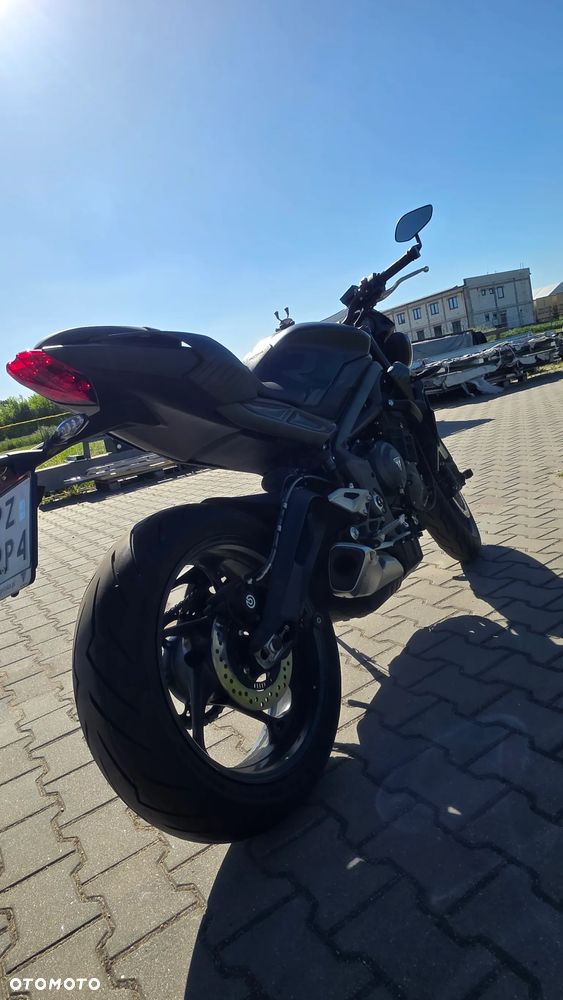 Triumph Street Triple - 3