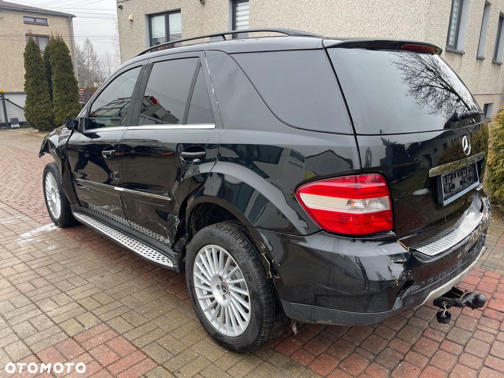 Mercedes-Benz ML - 14