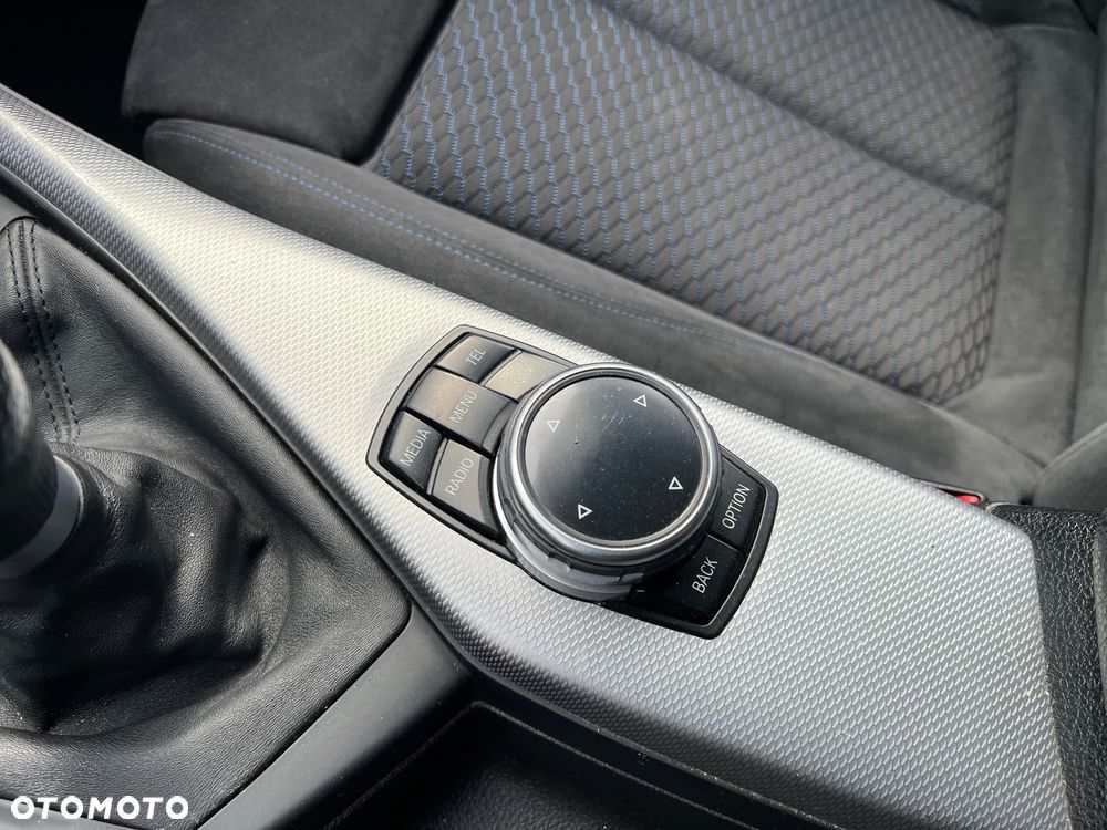 BMW Seria 1 120d xDrive BluePerformance Sport Line - 16