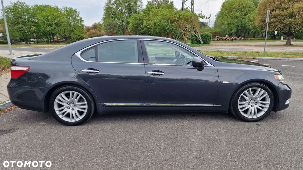 Lexus LS 460 Prestige - 3
