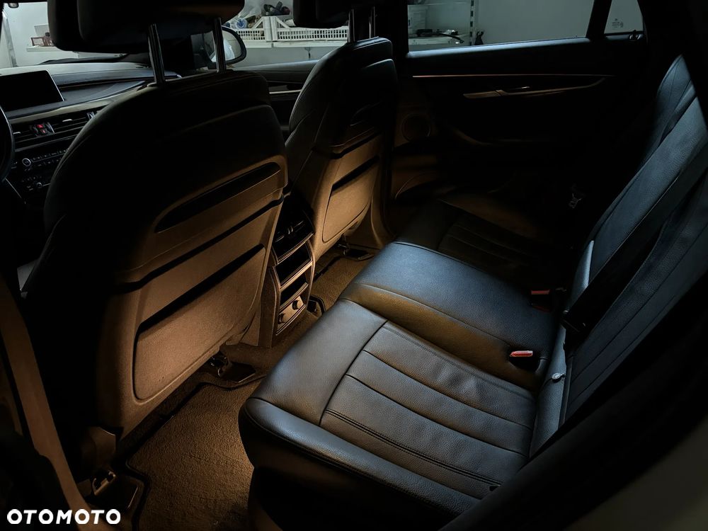 BMW X6 xDrive40d - 37