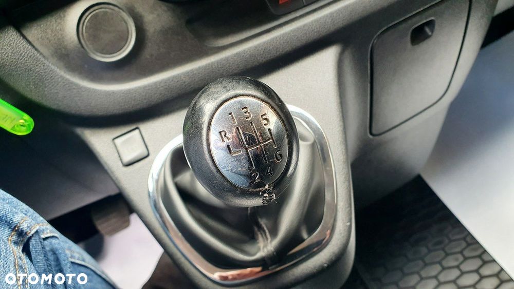 Opel Vivaro - 26