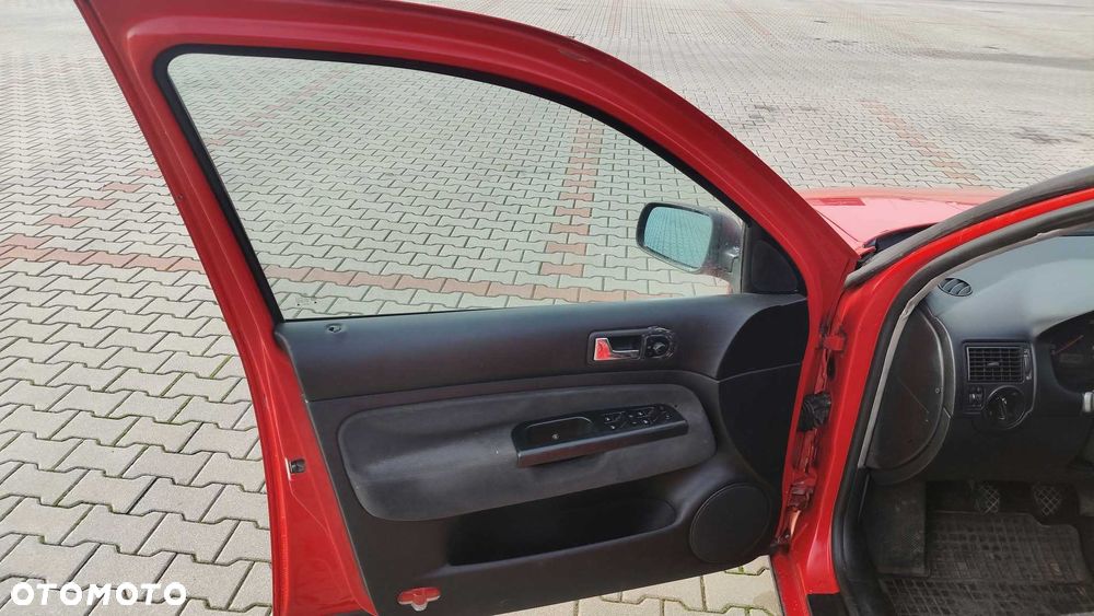 Volkswagen Golf Variant - 11