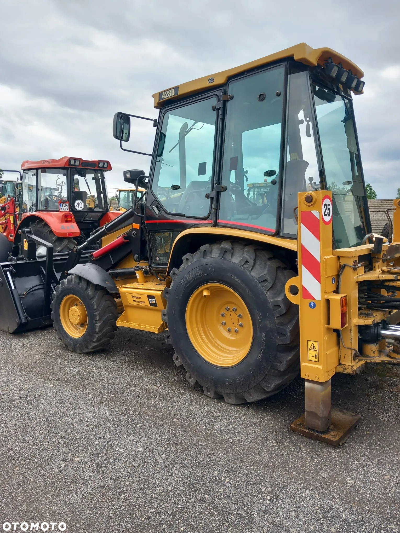 Caterpillar 428D - 4