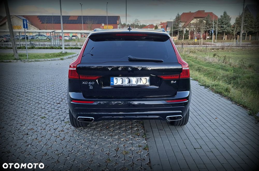 Volvo XC 60 T4 R-Design - 10